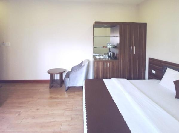 Suka Hotel Dalat Exterior photo